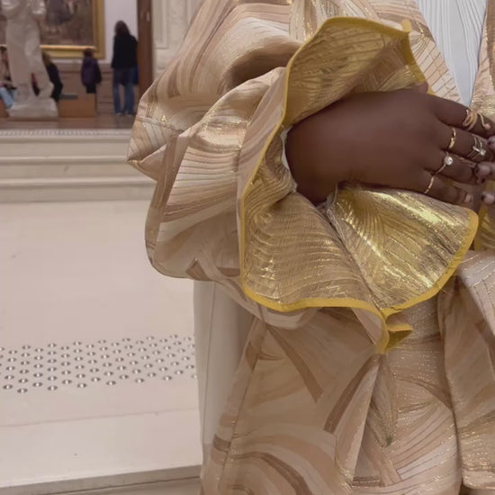 Video du kimono brocart Mariama au musé des art à Nantes